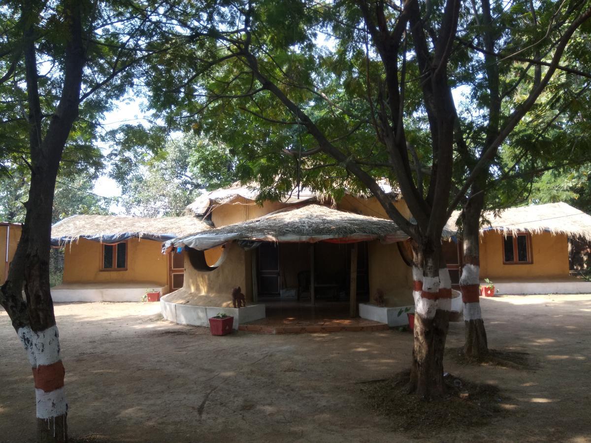 Grand Celebration Resort Rāipur Eksteriør billede